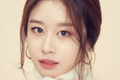 T-ara'dan Jiyeon, profesyonel beyzbol oyuncusu Hwang Jae Gyun ile evliliğini duyurdu.